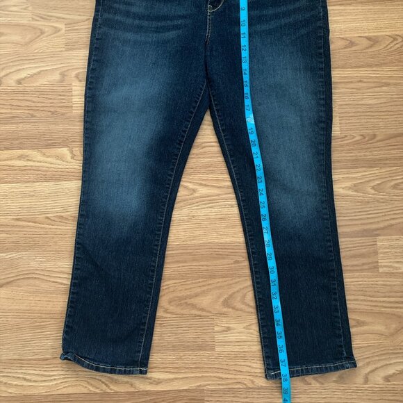 Signature Levis Jeans Women's Size 16S Blue Straight Leg Slim High Rise Pants - Picture 14 of 15